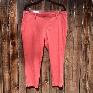 Coral stretchy jegging capris new with tags